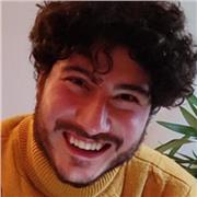 laureato con lode in scienze storiche offre lezioni di storia e filosofia